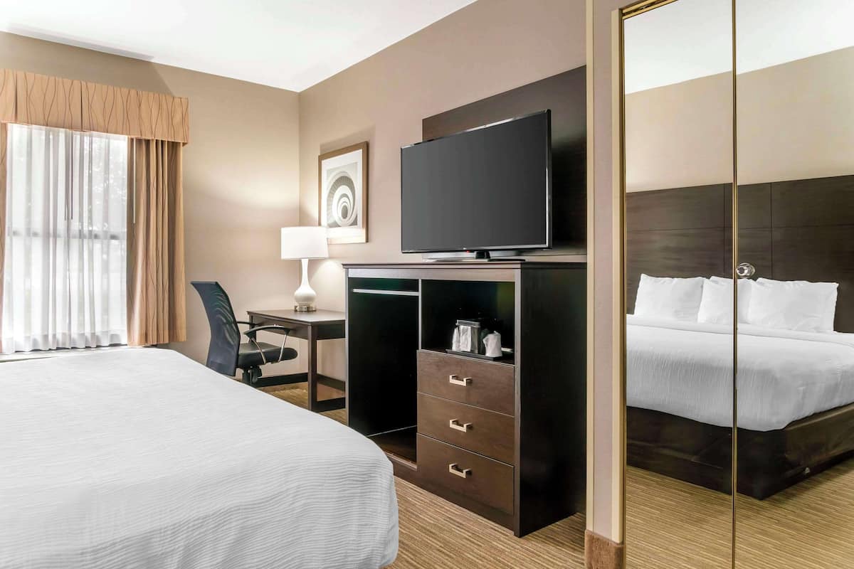 1 bedroom, desk, laptop workspace, blackout curtains
