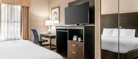 Suite, 1 King Bed with Sofa bed, Non Smoking | Desk, laptop workspace, blackout drapes, iron/ironing board