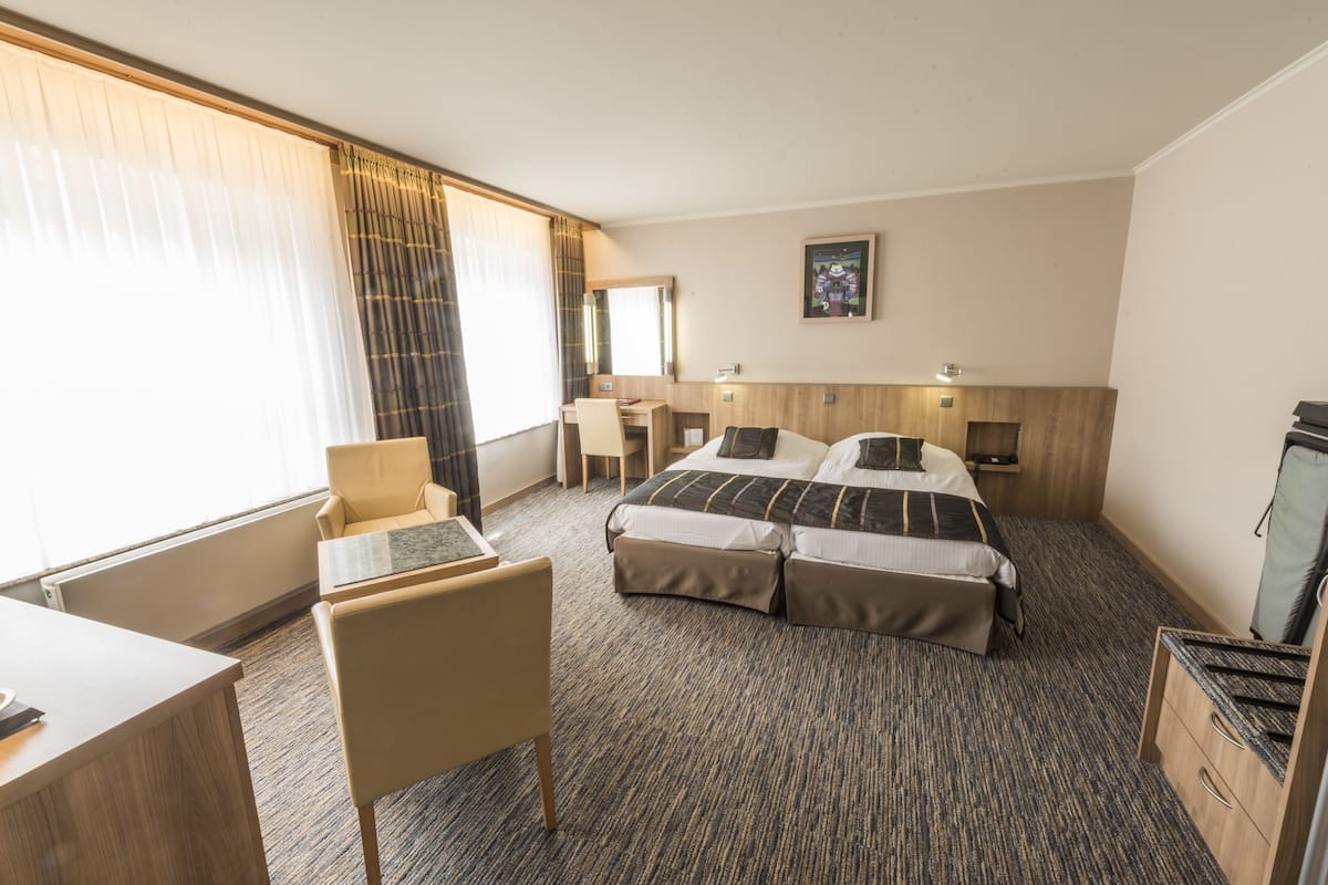 Executive Double Room | 1 bedroom, hypo-allergenic bedding, desk, laptop workspace