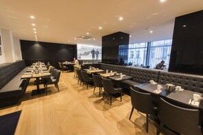 Dagelijks ontbijtbuffet (EUR 20 per persoon)