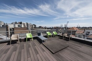 Sun deck