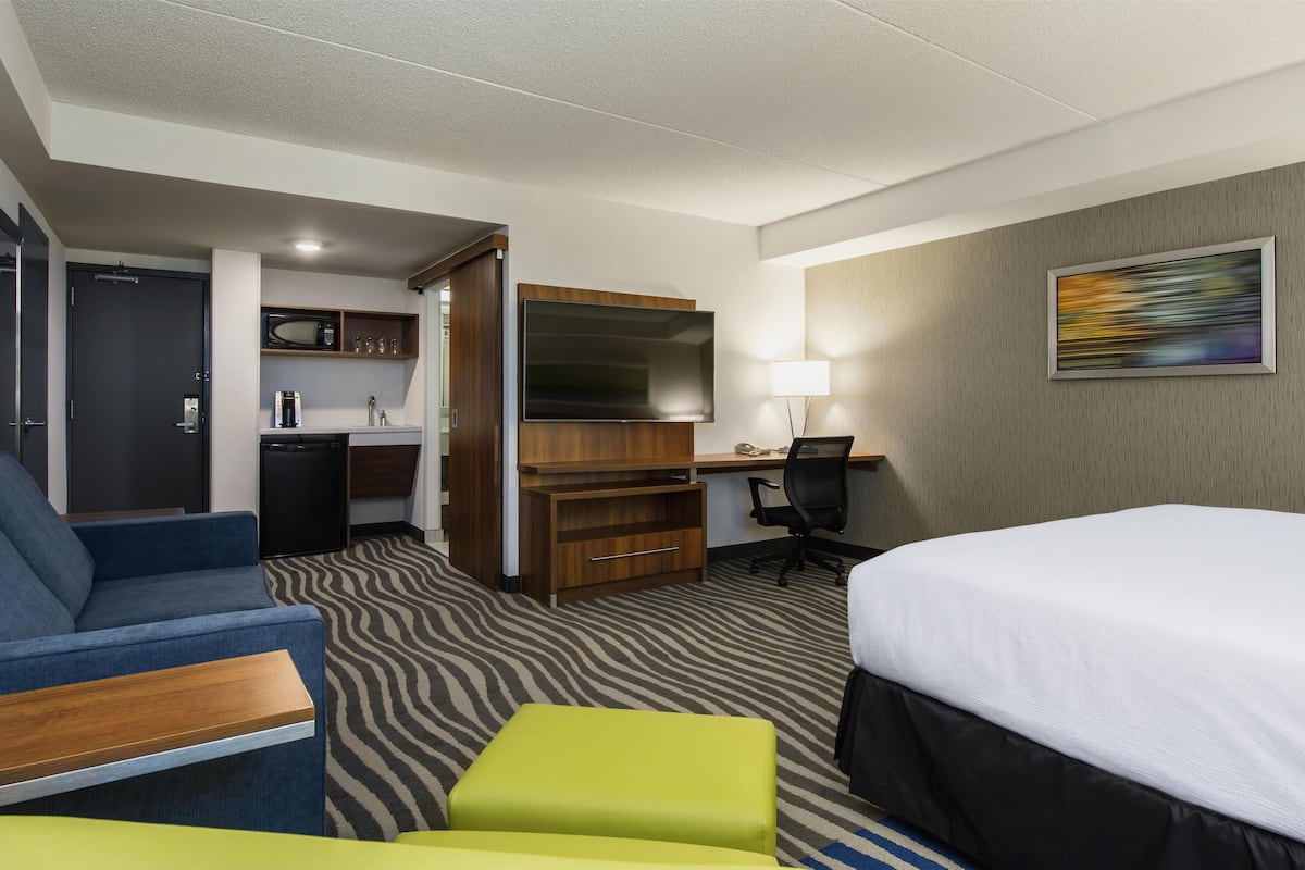 Standardzimmer, 1Â King-Bett, Nichtraucher, Eckzimmer (with Sofabed)