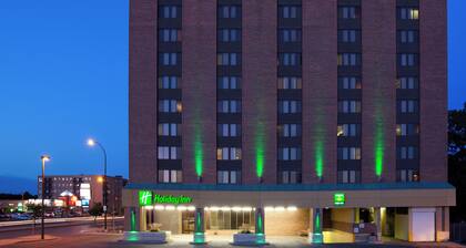 Holiday Inn Winnipeg-Airport West by IHG