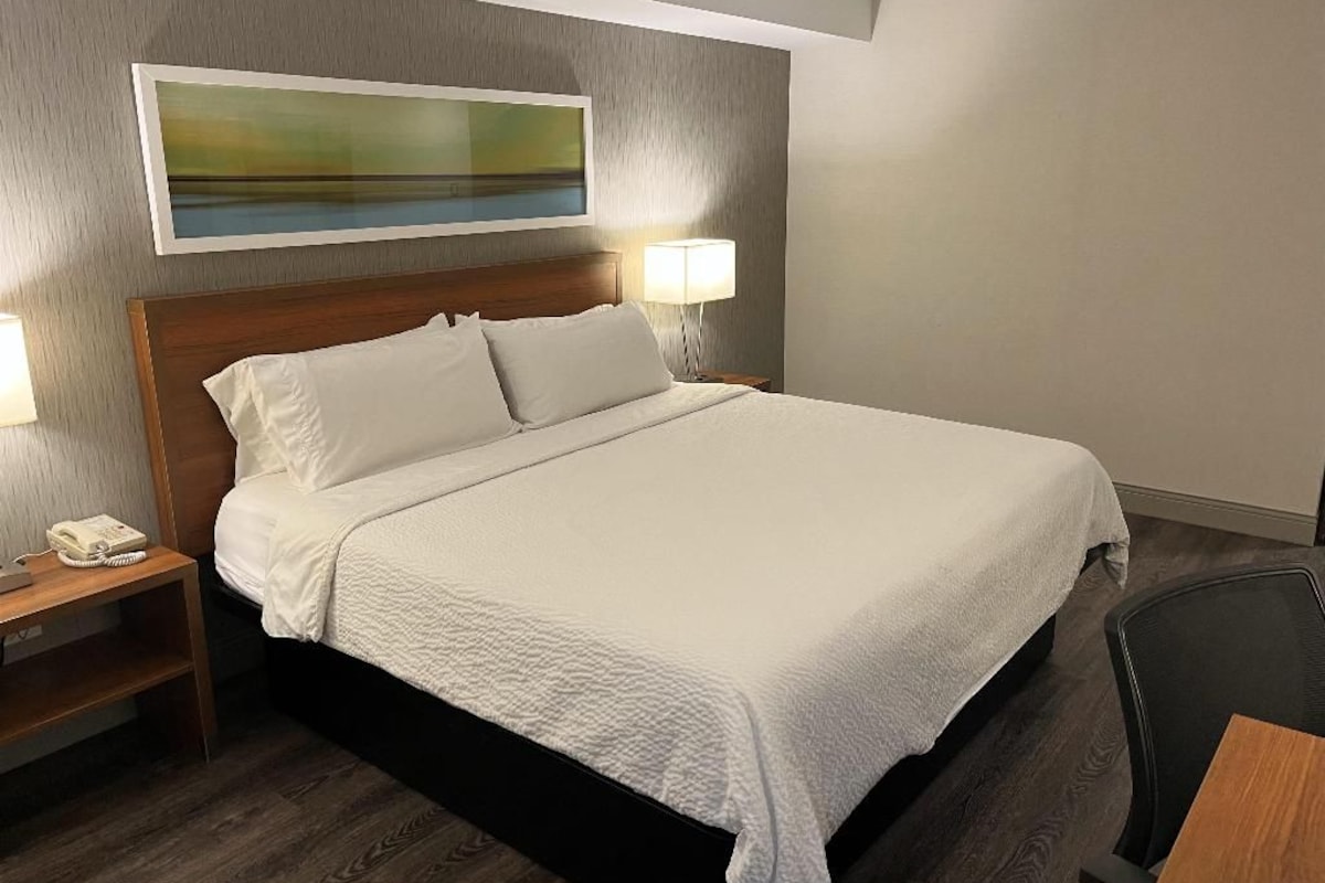 Hypo-allergenic bedding available, desk, laptop workspace, soundproofing