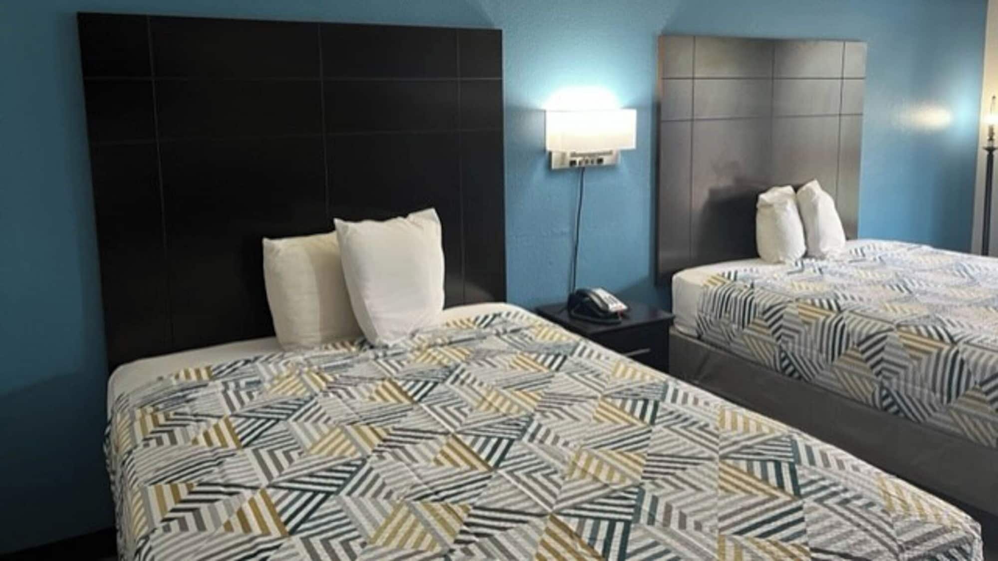 办公桌、熨斗/熨衣板、免费 WiFi、床单