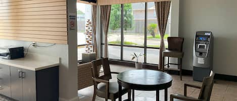 تناول الطعام