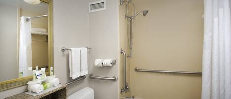 Caja de seguridad en la habitación, escritorio y cortinas blackout