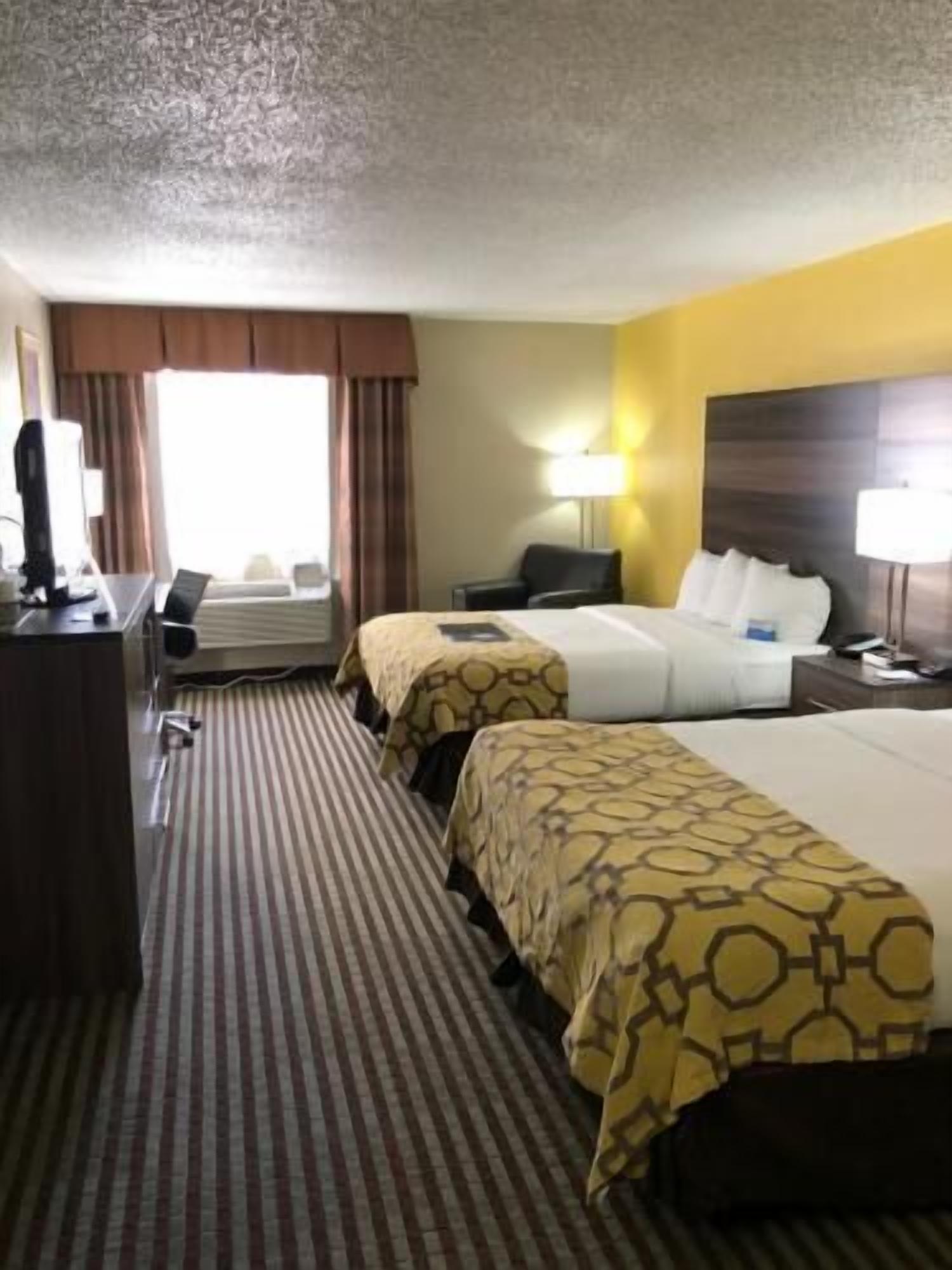 In-room safe, iron/ironing board, free WiFi, bed sheets