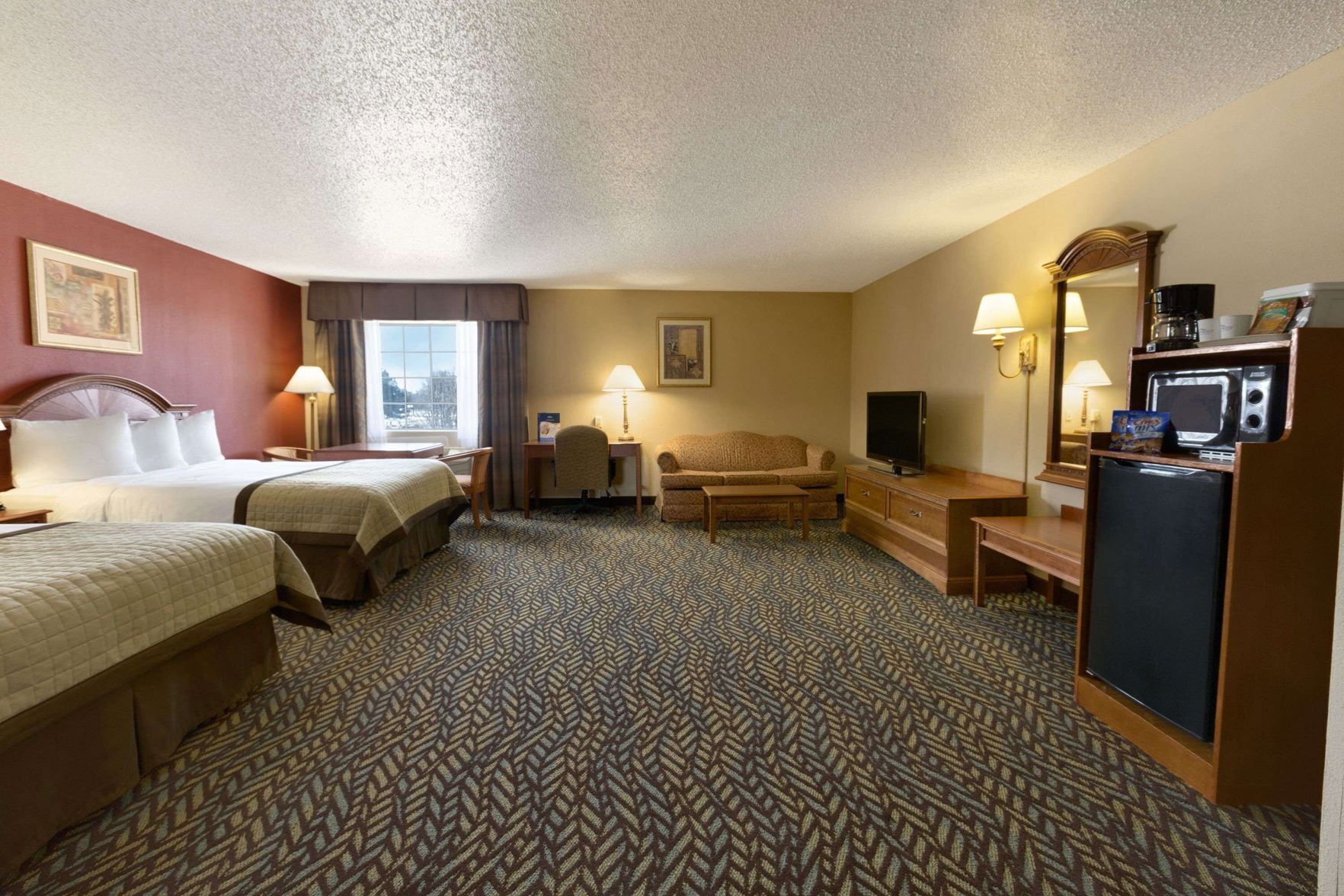 In-room safe, iron/ironing board, free WiFi, bed sheets