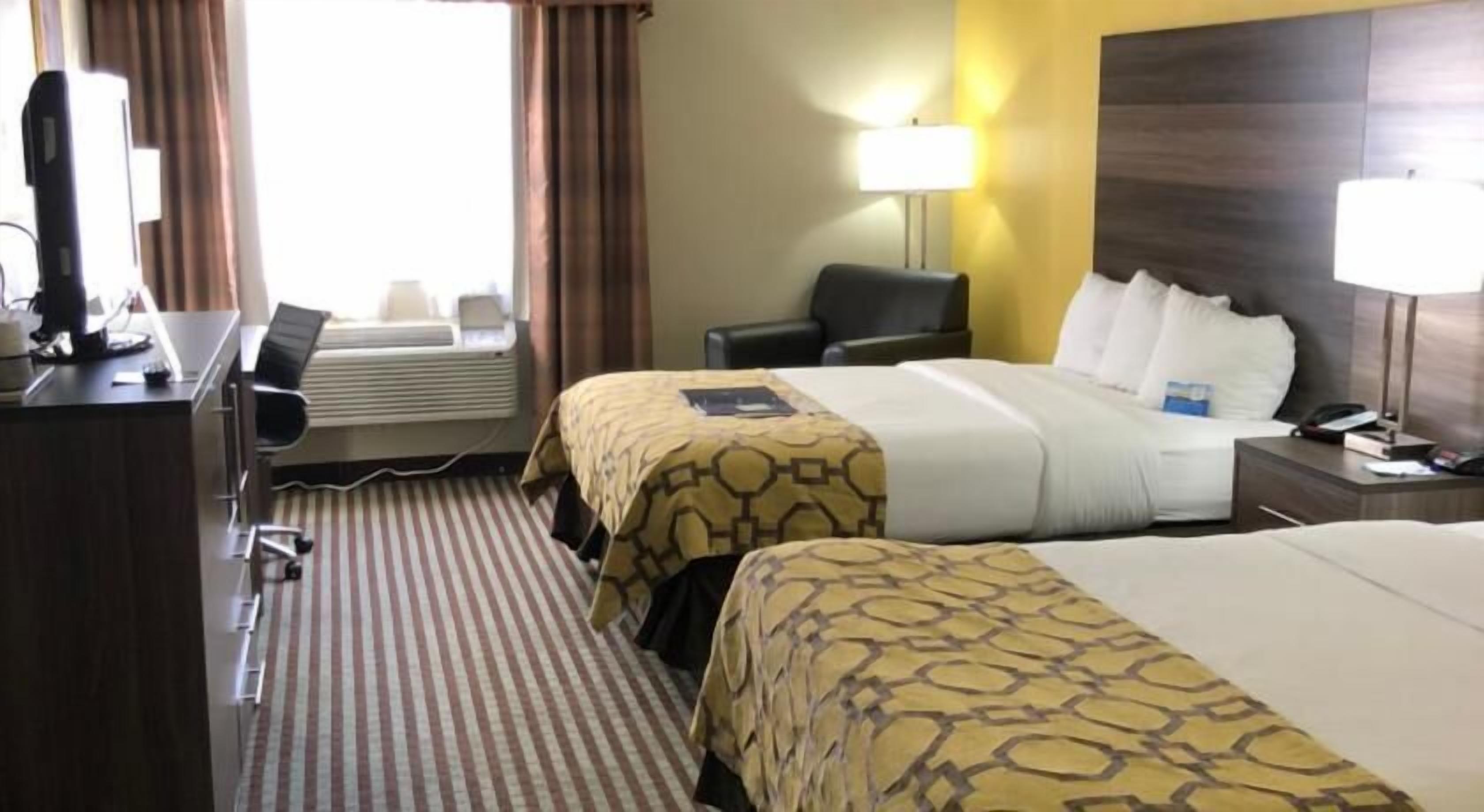 In-room safe, iron/ironing board, free WiFi, bed sheets
