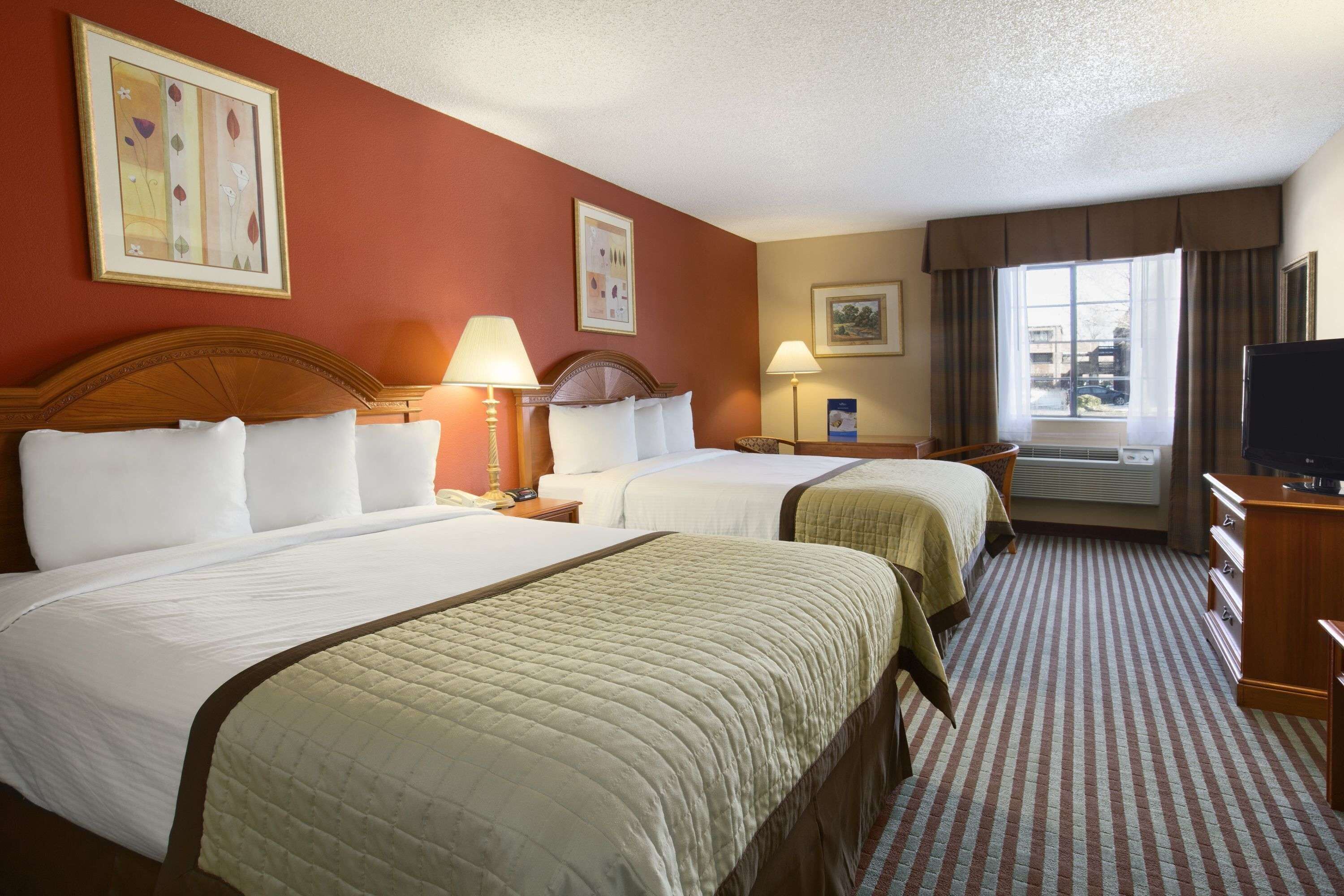 In-room safe, iron/ironing board, free WiFi, bed sheets