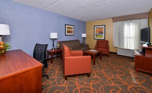 50-inch LCD TV with digital channels, TV, Netflix - Best Western Plus Fresno Airport Hotel (Fresno)