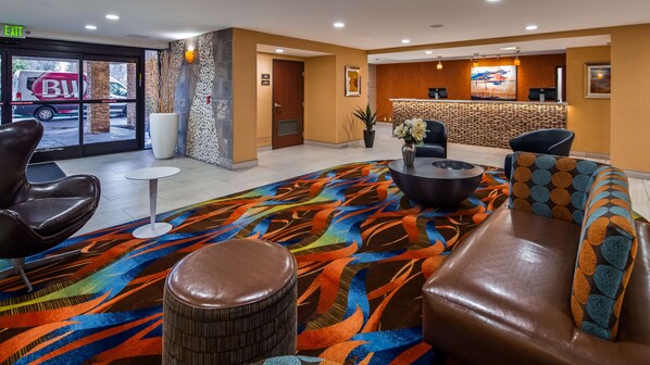 Lobby - Best Western Plus Fresno Airport Hotel (Fresno)