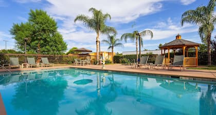 Best Western Plus Fresno Airport Hotel