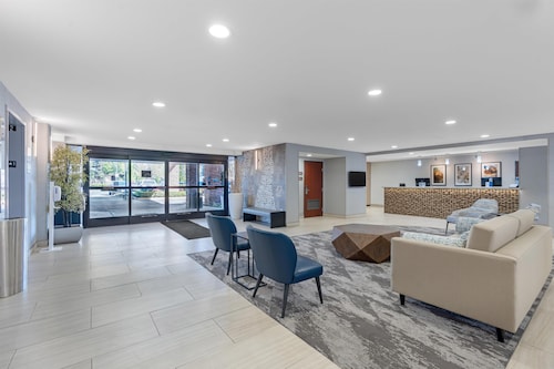 Best Western Plus Fresno Airport Hotel