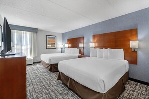 Standardzimmer, 2 Queen-Betten, Nichtraucher, Kühlschrank | Schreibtisch, Verdunkelungsvorhänge, Bügeleisen/Bügelbrett