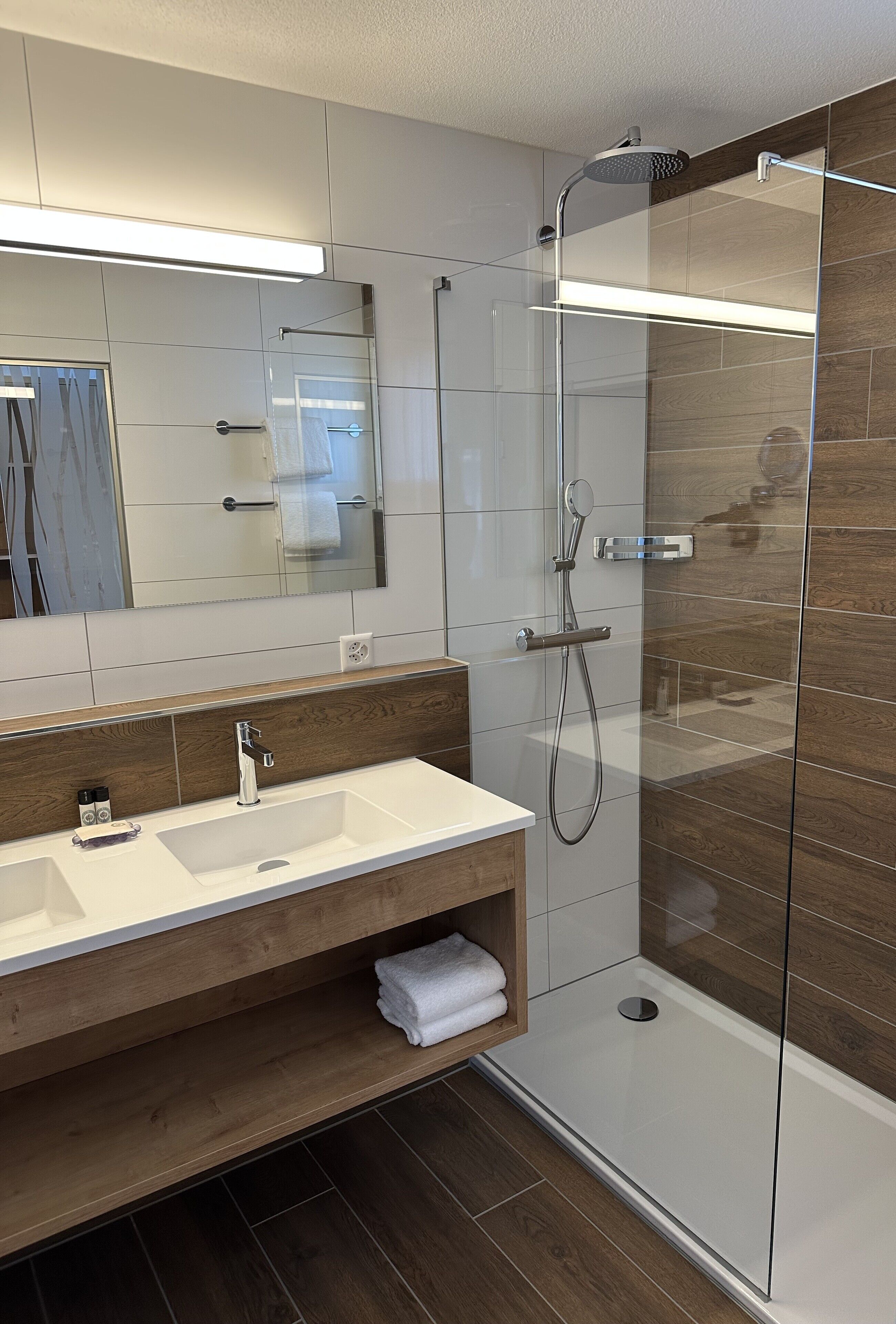 1 bedroom & 1 livingroom suite with balcony | bathroom | hair dryer