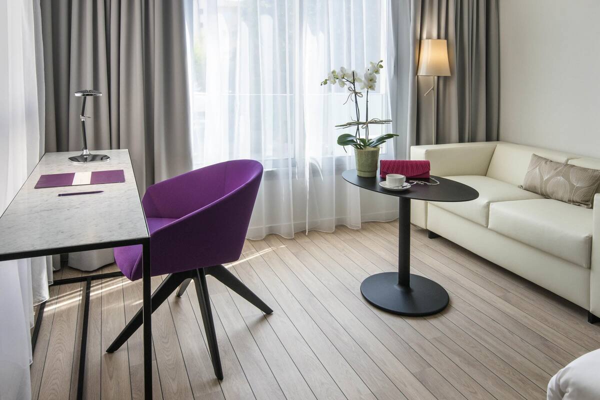 Superior Room, 1 Queen Bed with Sofa bed