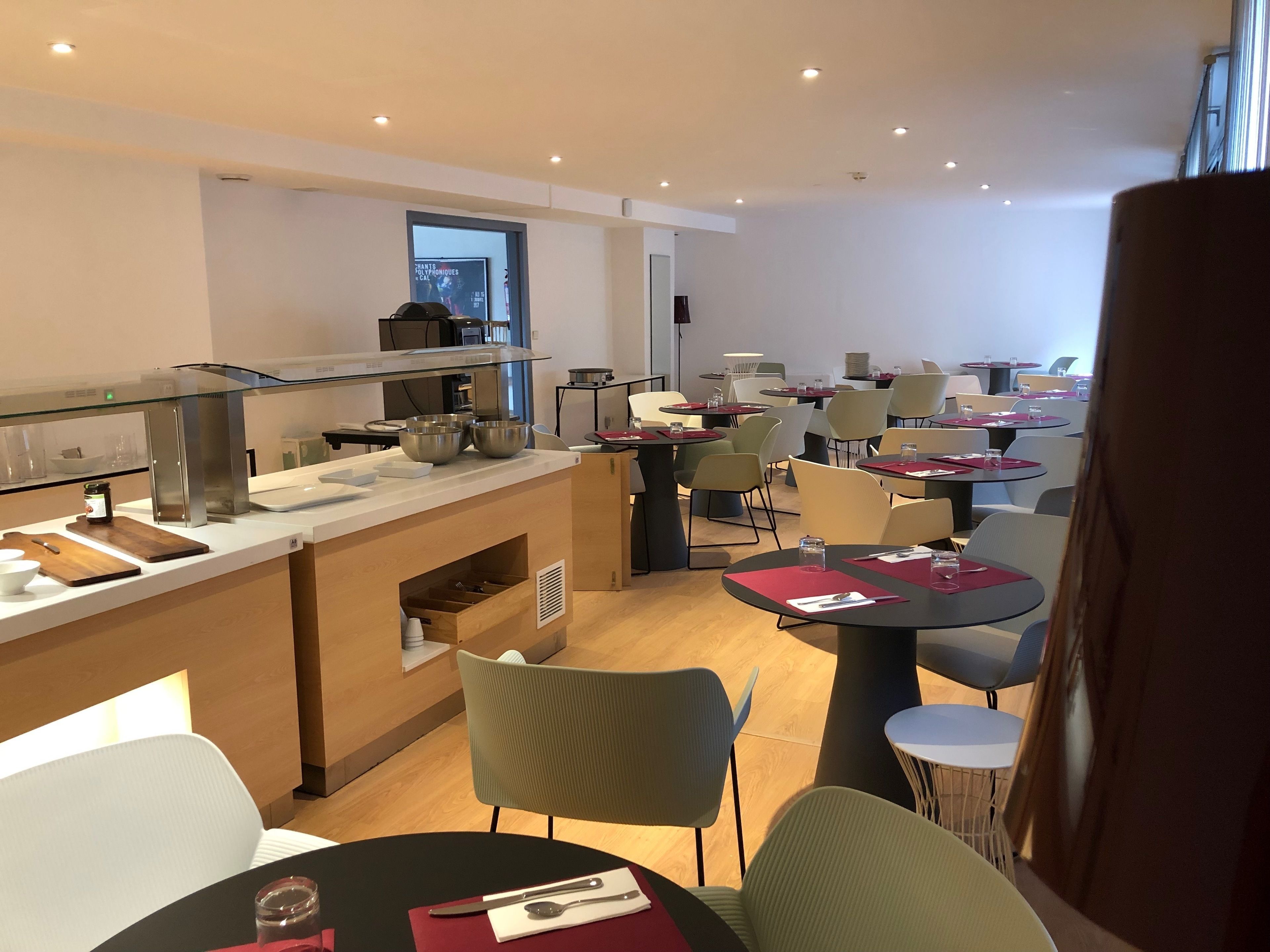 daily buffet breakfast (eur 18 per person)