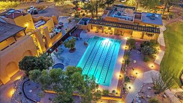 3 outdoor pools, sun loungers