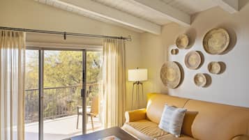 Premium bedding, down comforters, pillowtop beds, in-room safe