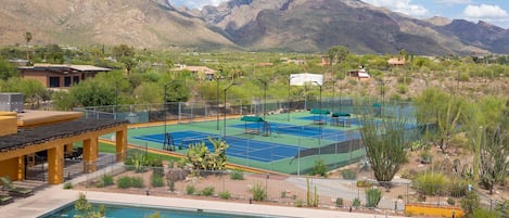 Lapangan tenis