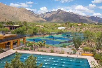 Tennis court at Westward Look Wyndham Grand Resort and Spa