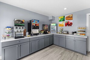 Free daily continental breakfast 