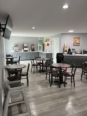 Free daily continental breakfast