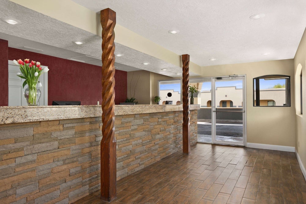 Travelodge by Wyndham Clovis - Clovis