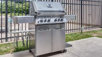 BBQ/picnic area