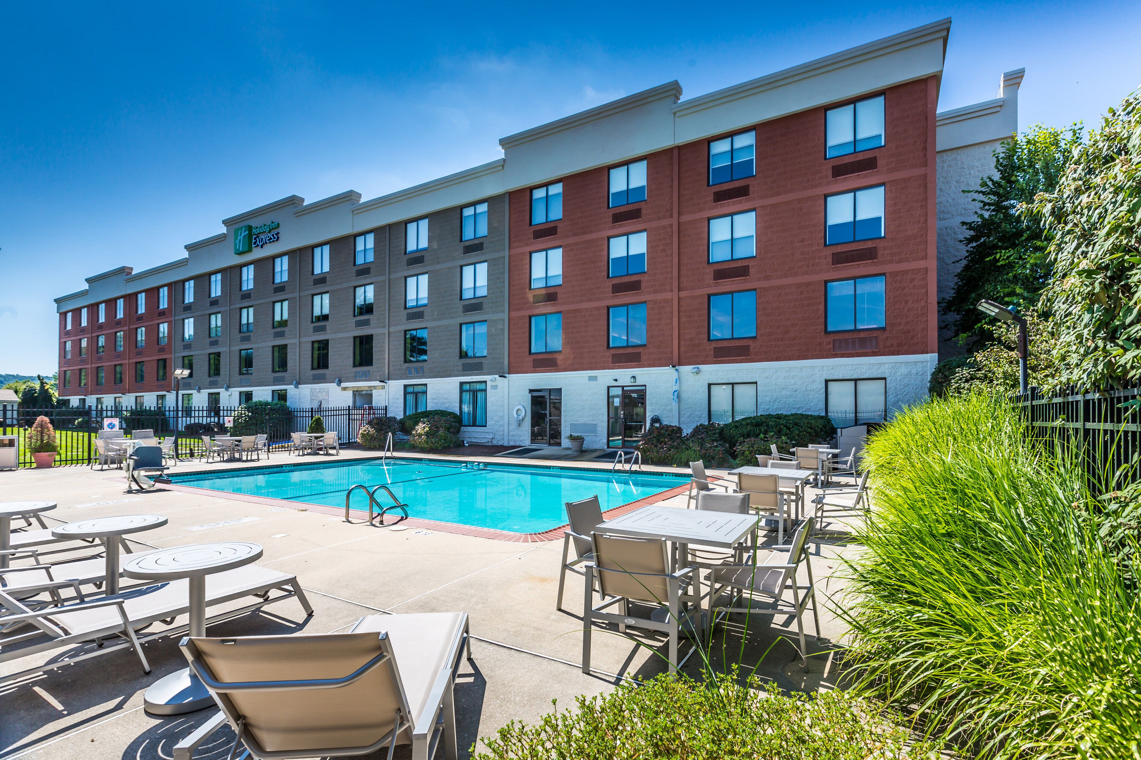 Seasonal outdoor pool, open 10:00 AM to 8:00 PM, sun loungers