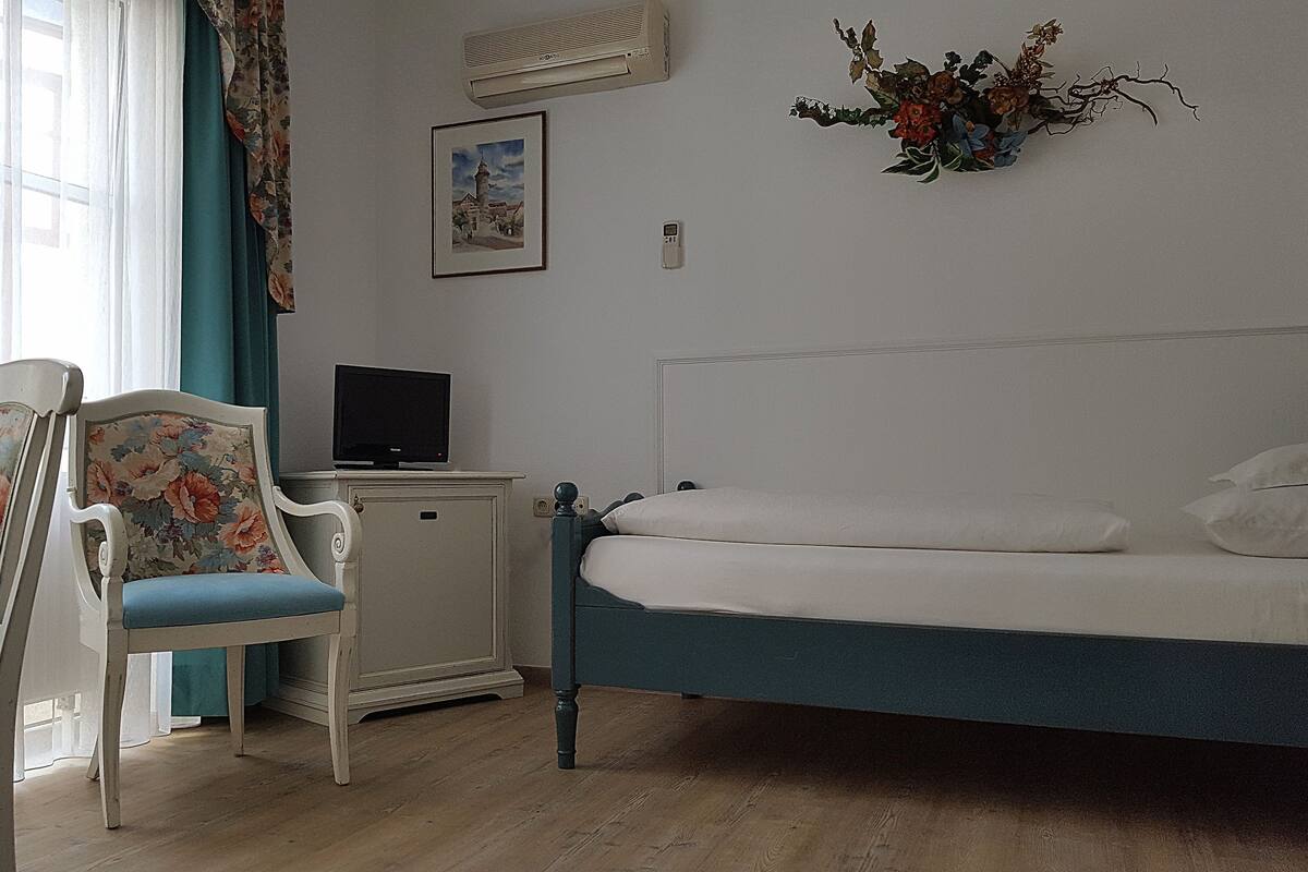 Single Room, 1 Single Bed, Courtyard View
