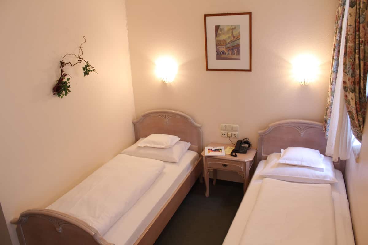 1 habitación, ropa de cama de alta calidad y minibar