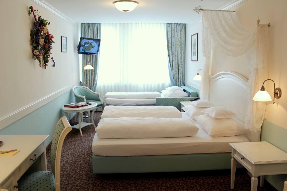 Double Room plus Extrabed