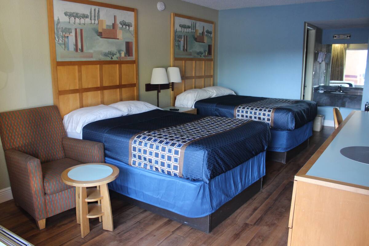 Deluxe-Zimmer, 2 Doppelbetten, Nichtraucher | Schreibtisch, kostenloses WLAN, Bettwäsche