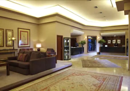 Lobby sitting area. Hotel Coia de Vigo