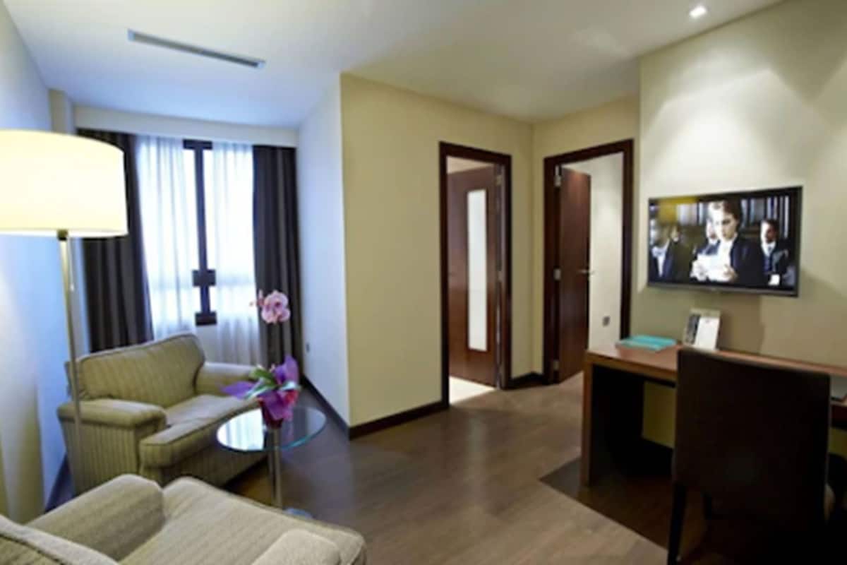 Suite | Wohnzimmer | Fernseher