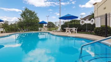 Piscina stagionale all'aperto