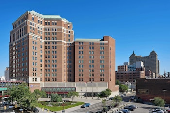Hyatt Regency Buffalo / Hotel and Conference Center