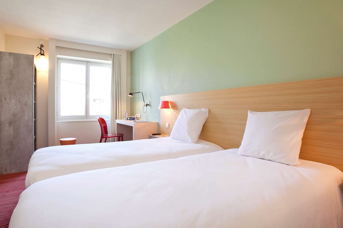 Standard Room, 2 Twin Beds | Premium bedding, in-room safe, soundproofing, free WiFi