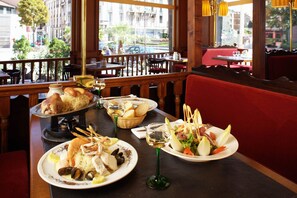 Lunch and dinner served, French cuisine