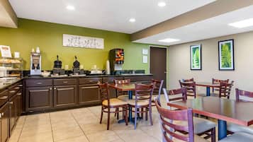 Bao gồm bữa sáng buffet hàng ngày