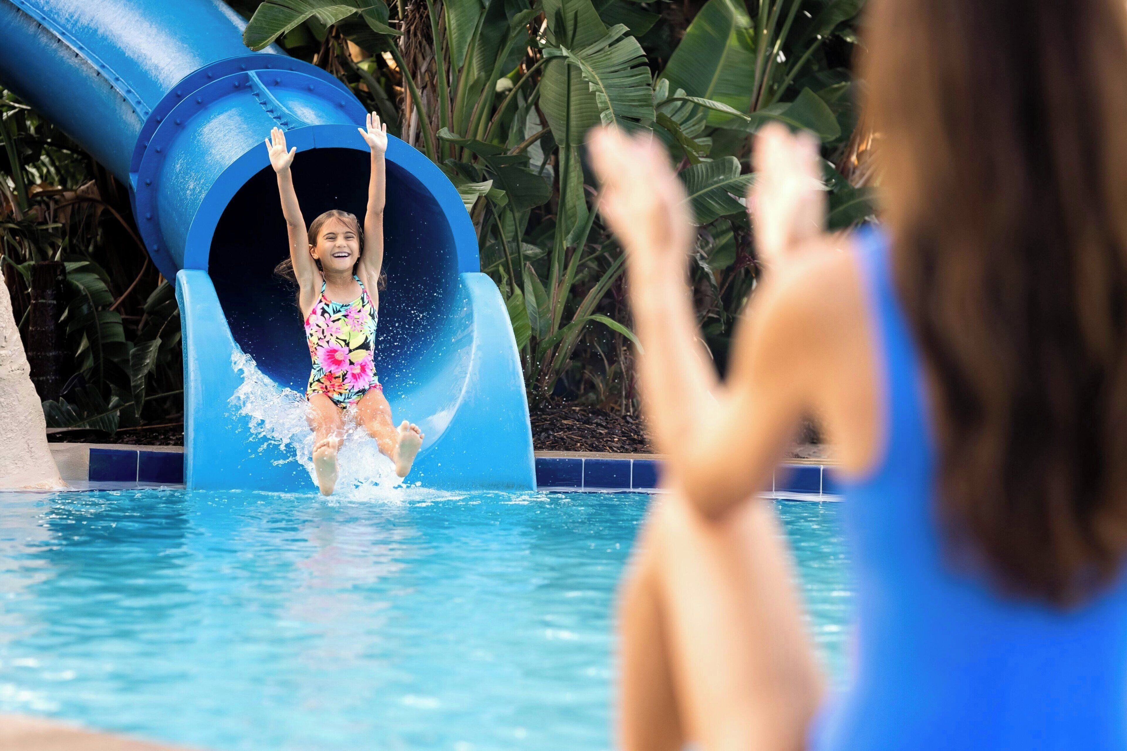 6 outdoor pools, free cabanas, pool umbrellas