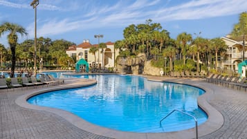 6 outdoor pools, free pool cabanas, pool umbrellas