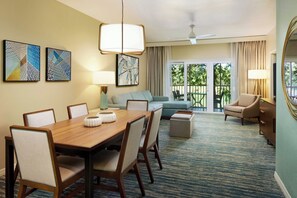 55-inch plasma TV with cable channels, TV, table tennis - Sheraton Vistana Resort Villas, Lake Buena Vista/Orlando (Orlando)
