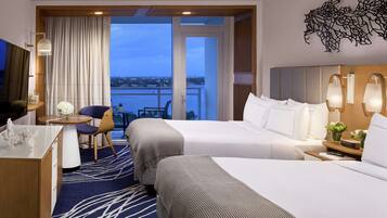 Premium bedding, in-room safe, laptop workspace, blackout drapes