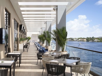 Restaurant at Hilton Fort Lauderdale Marina