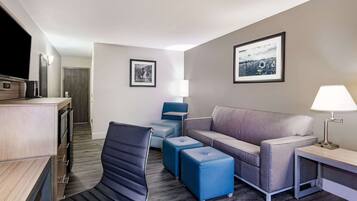 2 Queen Beds, One-Bedroom Suite, Non-Smoking | Sengetøy av topp kvalitet, senger med overmadrass og skrivebord