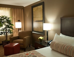 Room, 1 King Bed (Preferred) | Living area | 37-inch flat-screen TV with cable channels, TV